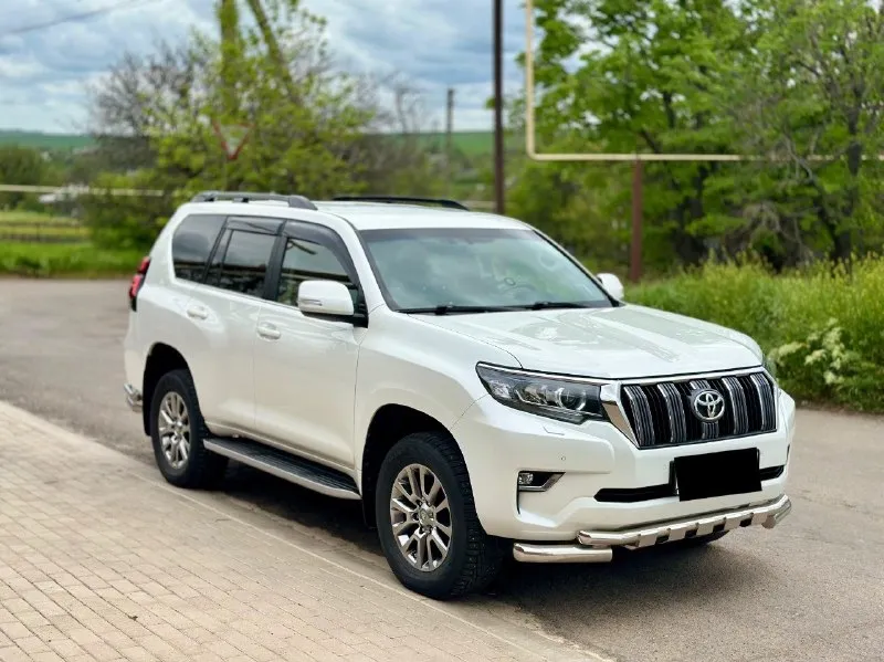 Toyota land cruiser prado
2019 Г. 56т. Км. 👍
Мотор 4.0🚀🚀🚀
Вся в заводском окрасе 💯
Бесключевой доступ 👈
Климат-контроль❄️
Состояние нового авто 🔥
Два ключа 🔑
Зеленейшая автотека ✅
Юридическая чистота ✅
Хорошая комплектация ‼️
Официальная машина рф европеец!

Шок цена: 5’450’000₽ 💸

📱 Telegram
☎️ +79493370237
👉🏻 @Alexandr_r_auto - фотография - 3