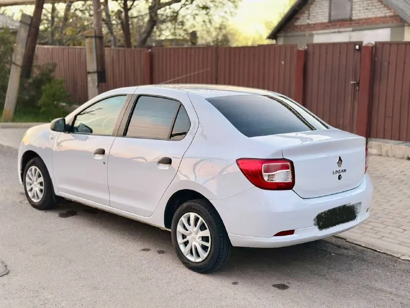 Renault logan 2 ❤️
2020 Г. 130000 км. 🆕
Бензин 1.6 💥
Кпп - автомат!⚙️
Кондиционер ❄️
В заводском окрасе 💯
(Два косметических подкраса)
Оригинальное остекление 🪟
Очень ухоженный автомобиль🔝
Отличное состояние @alexandr_r_auto - фотография - 3
