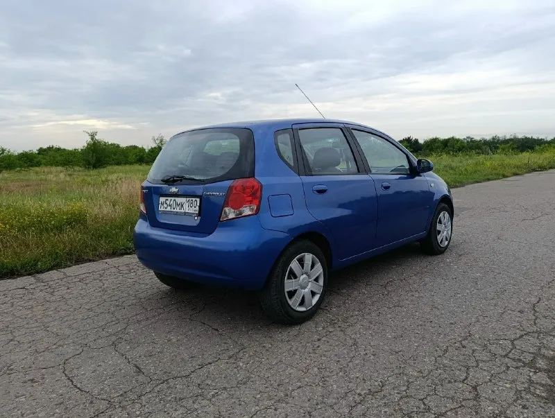 Продам маленький, экономичный автомобиль. Chevrolet aveo 1.4 механика, 2007 год. Машина обслужена (чеки, заказ наряды есть) все расходники заменены, в хорошем состоянии. Смотрится достойно. По комплектации: передние стеклоподъёмники, кондиционер работает отлично, гидравлический усилитель руля, электро - регулировка зеркал. Сигнализация с дистанционным автозапуском. Центральный замок. Музыка флешка. Цена 420 000 торг на месте. По документам полный порядок. Продажа от собственника. +79493350571 моспино.
📞 Звоните: +7(949)3350571 - фотография - 4