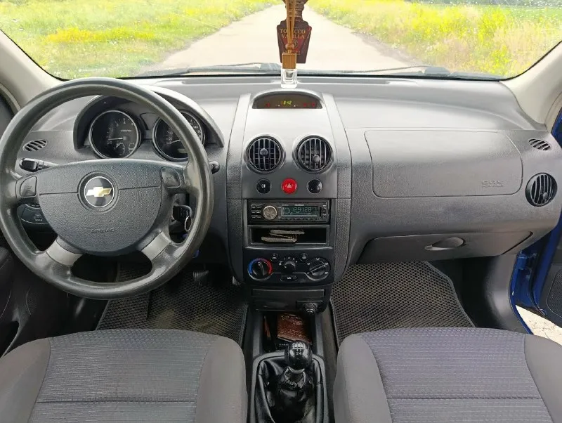 Продам маленький, экономичный автомобиль. Chevrolet aveo 1.4 механика, 2007 год. Машина обслужена (чеки, заказ наряды есть) все расходники заменены, в хорошем состоянии. Смотрится достойно. По комплектации: передние стеклоподъёмники, кондиционер работает отлично, гидравлический усилитель руля, электро - регулировка зеркал. Сигнализация с дистанционным автозапуском. Центральный замок. Музыка флешка. Цена 420 000 торг на месте. По документам полный порядок. Продажа от собственника. +79493350571 моспино.
📞 Звоните: +7(949)3350571 - фотография - 8
