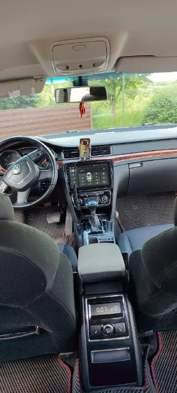 Продам skoda superb, 2010г. В. Мотор 1.8 бензин, акп, пробег 303к. Авто в отличном состоянии, без дтп, в родном окрасе, все узлы работают без нареканий. Автомобиль ухожен, стоит очень хорошая музыка, салон в отличном состоянии. Машина без вложений и проблем. Все вопросы по +79493907731, осмотр город енакиево.
📞 Звоните: +7(949)3907731 - фотография - 4