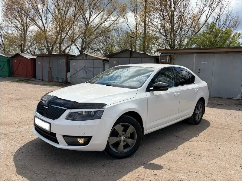 Skoda octavia а7 2015г. 1.4 а. Т tsi (150 л. С) пробег 146000 км. Авто в отличном состоянии, ухоженный и обслуженный. В такси и каршеринге не работал! Надежный и экономичный мотор, сухой без единого запотевания, работает идеально масло не ест от слова совсем! Расход 6л. Акпп 7-ст. (dsg) переключает четко без нареканий. По электрике без ошибок, работает каждая кнопка! Кузов в идеальном состоянии без сколов и царапин, ржавчина отсутствует совсем! Салон без дефектов и запахов! Кондиционер морозит! Два ключа, два комплекта колес. Тех осмотр пройден. Переоформление в мрэо.
Комплектация 🔥 abs, ebd, esp, курсовая устойчивость
✅Адаптивная оптика full led
✅Датчик света/дождя
✅Электропривод, эл. Регулировка и обогрев зеркал
✅Круиз контроль
✅Кожаный мульти руль с обогревом
✅Подогрев передних и задних сидений
✅Холодильник в бардачке
✅Двух зонный климат контроль
✅Датчики давления шин
✅Парковочный ассистент
✅Жк монитор, usb, bluetooth
Осмотр в луганске
+79595367964
1.400.000Руб - фотография - 1