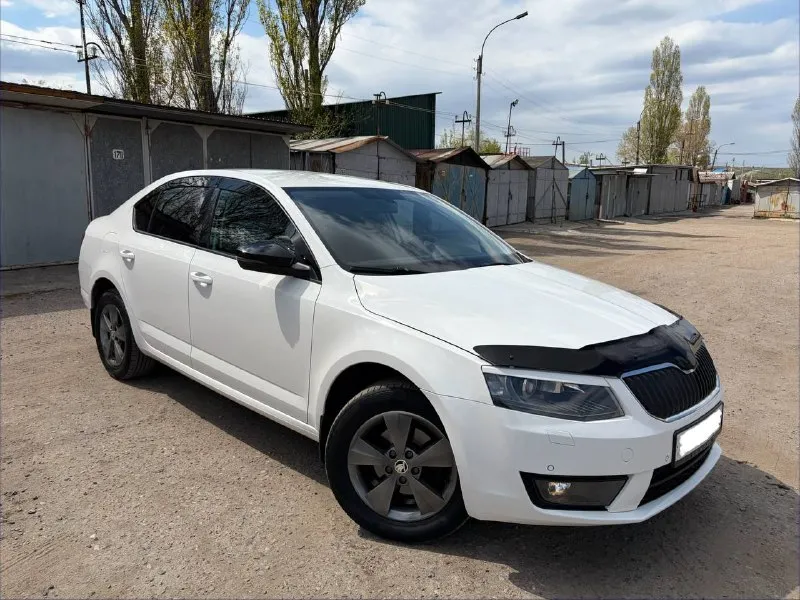 Skoda octavia а7 2015г. 1.4 а. Т tsi (150 л. С) пробег 146000 км. Авто в отличном состоянии, ухоженный и обслуженный. В такси и каршеринге не работал! Надежный и экономичный мотор, сухой без единого запотевания, работает идеально масло не ест от слова совсем! Расход 6л. Акпп 7-ст. (dsg) переключает четко без нареканий. По электрике без ошибок, работает каждая кнопка! Кузов в идеальном состоянии без сколов и царапин, ржавчина отсутствует совсем! Салон без дефектов и запахов! Кондиционер морозит! Два ключа, два комплекта колес. Тех осмотр пройден. Переоформление в мрэо.
Комплектация 🔥 abs, ebd, esp, курсовая устойчивость
✅Адаптивная оптика full led
✅Датчик света/дождя
✅Электропривод, эл. Регулировка и обогрев зеркал
✅Круиз контроль
✅Кожаный мульти руль с обогревом
✅Подогрев передних и задних сидений
✅Холодильник в бардачке
✅Двух зонный климат контроль
✅Датчики давления шин
✅Парковочный ассистент
✅Жк монитор, usb, bluetooth
Осмотр в луганске
+79595367964
1.400.000Руб - фотография - 3