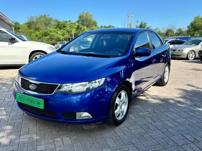 🚘kia cerato двигатель:1.6 ⛽️вид топлива:бензин ⚙️кпп:механика кузов:седан пробег: 200.000 км 📅год выпуска: 2010 💰цена: 720.000руб •усилитель руля. •эл стеклоподъёмники •мультимедиа •кондиционер❄️ •подогрев сидений 🚘автосалон автото4ка продажа возможна : ✅наличный расчет ✅безналичный ✅кредит по 2 документам 9️⃣4️⃣9️⃣5️⃣1️⃣1️⃣1️⃣1️⃣5️⃣6️⃣ 🌎находимся по адресу 📍г. мариуполь ул. макара мазая 4️⃣1️⃣ с 10.00 до18.00 - фотография - 2