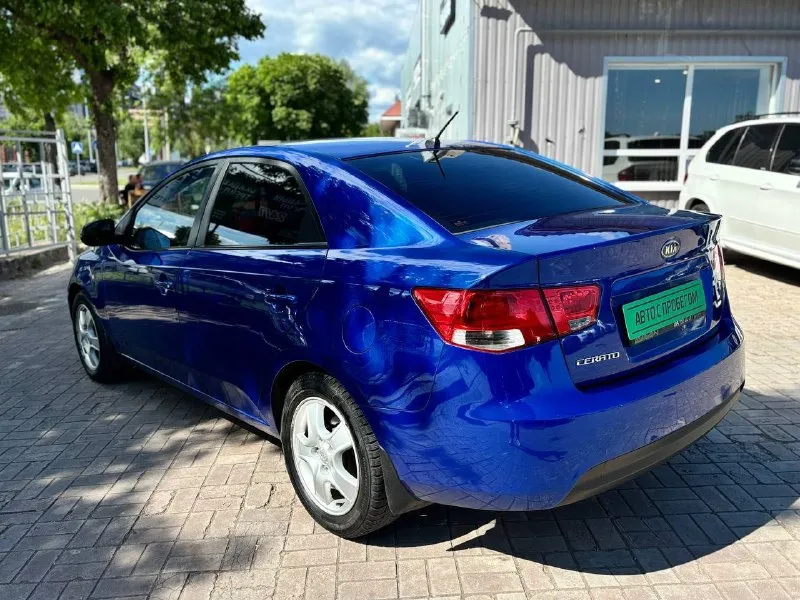 🚘kia cerato двигатель:1.6 ⛽️вид топлива:бензин ⚙️кпп:механика кузов:седан пробег: 200.000 км 📅год выпуска: 2010 💰цена: 720.000руб •усилитель руля. •эл стеклоподъёмники •мультимедиа •кондиционер❄️ •подогрев сидений 🚘автосалон автото4ка продажа возможна : ✅наличный расчет ✅безналичный ✅кредит по 2 документам 9️⃣4️⃣9️⃣5️⃣1️⃣1️⃣1️⃣1️⃣5️⃣6️⃣ 🌎находимся по адресу 📍г. мариуполь ул. макара мазая 4️⃣1️⃣ с 10.00 до18.00 - фотография - 5