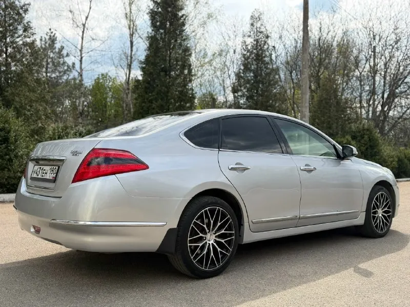 Продам teana j32, 2008г. собственник. двигатель 3.5 (249 л. с. ) доналоговый. расхода масла нет совсем. кпп автомат! вариатор заменил на обычный автомат. двигатель и коробка работают хорошо. пробег 233 тысячи км. в двигателе масло idemitsu 5w30. заменил рулевую рейку, рулевые наконечники, подушки двигателя, стойки стабилизатора, пыльники шрусов, перебрал рычаги и еще очень много всего, денег на обслуживание не жалел, расскажу по телефону подробно. машина в очень хорошей комплектации: бесключевой доступ, кнопка старт-стоп, гур, климат контроль 2-х зонный, кожаный салон, память сидений, подогревы и вентиляция всех сидений, электропривод сидений, оттоманка(она же подножка)панорамная крыша, электрическая шторка, электроскладывание зеркал, мульти руль, камера заднего вида, музыка bose, dvd, датчик света, abs, vdc, информативный бортовой компьютер. 2 комплекта колёс: r18 на летней резине и r17 на зимней. авто находится в макеевке. цена 980 тысяч рублей. торг у авто! +7 ( 📞 звоните: +7(949)8391710 - фотография - 5
