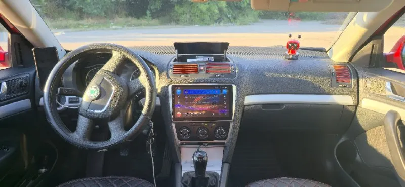 Продам skoda octavia 1.6 2009г. В. Мкпп родной пробег 198000 км. По технической части авто полностью обслужено, по кузову сколы и мелочи(гнили нет)ввиду возраста. Состояние сел и поехал, каждый день на уверенном ходу, ни разу не подвела. Масло от замены до замены. Ходовая полностью перебралась в апреле этого года. 20к назад была замена грм. Колеса r16 и зима на дисках r15(новая). Новый компрессор кондиционера. Полное переоформление. Осмотр макеевка +79493544393 цена 830000 разумный торг
📞 Звоните: +7(949)3544393 - фотография - 8