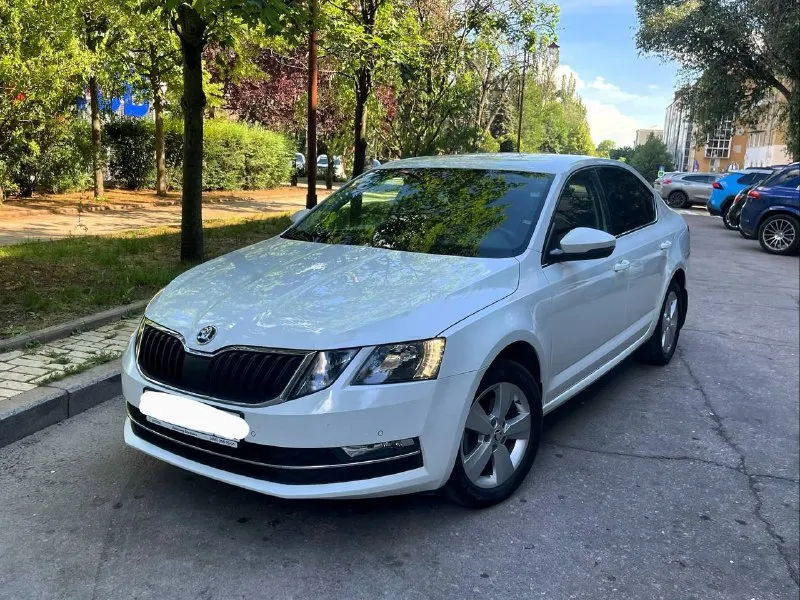 Срочно продаю skоda octavia а7 (ноябрь 2018). Двигатель 1.4 турбо, автомат. Состояние отличное, не бит, не крашен. Птс оригинальный, 2 владельца. Комплектация носkey еditiоn: зимний пакет (подогрев сидений, руля, стекол), датчики света/дождя, автозатемнение зеркала, круиз-контроль, android auto/carplay, 8 динамиков, парктроники, 220в и usb сзади, мультируль. Сигнализация пандора с автозапуском. Новая летняя резина на заводских дисках. Шумоизоляция дверей. Замена масла каждые 7 тыс. Км, расход масла отсутствует. Без вложений. Цена 1.300.000 (ниже рынка). Таких цен нет!срочно торг!!
Донецк +79495369870. - фотография - 2