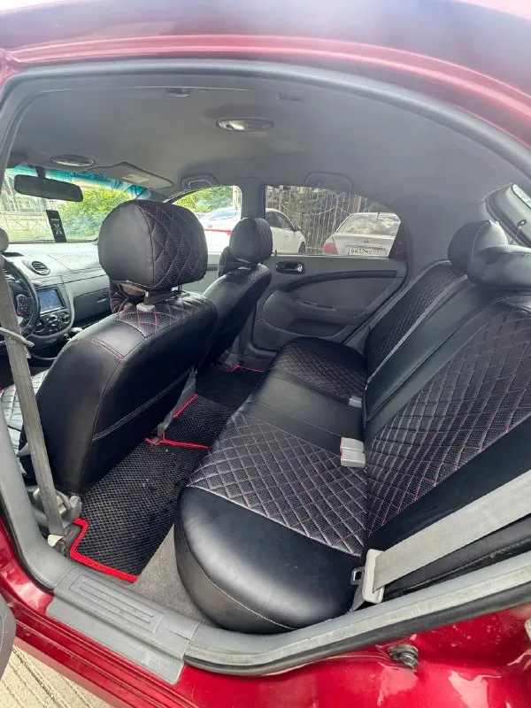 Chevrolet lacetti 1.6 автомат 2007 — настоящий живой кореец в отличном состоянии! С который вписан в птс!
Продам chevrolet lacetti 1.6 на автомате, 2007 года.
Автомобиль полностью в родном заводском окрасе — без перекрасов, без скрытых ремонтов. Родные заводские зазоры, кузов сохранился очень достойно. Дно, пороги, низа дверей, стаканы, лонжероны, в идеальном состоянии
✅ Родной пробег 300 000 км, без скруток
✅ Чистый кореец
✅ Имеет три vin-кода
✅ Установлено, вписано в птс(баллон на 60 литров) хватает на неделю активной езды
✅ Надёжный двигатель 1.6 работает ровно, не троит, не дымит
✅ Автомат работает отлично — без пинков, рывков и задержек
✅ Кондиционер морозит как надо ❄️ заправил на днях
✅ 4 Эл стеклоподъемника
✅ Новые фары и туманки, свет отличный
✅ Новая резина на дисках
✅ Магнитола с камерой заднего вида
✅ Перебрана вся ходовка, ничего не стучит, не брякает
✅Документы кристально чистые, штрафов, запретов нет, полное переоформление, тех
📲 Tg: @m0rgina1
📞 Звоните: +7(949)9987030 - фотография - 8