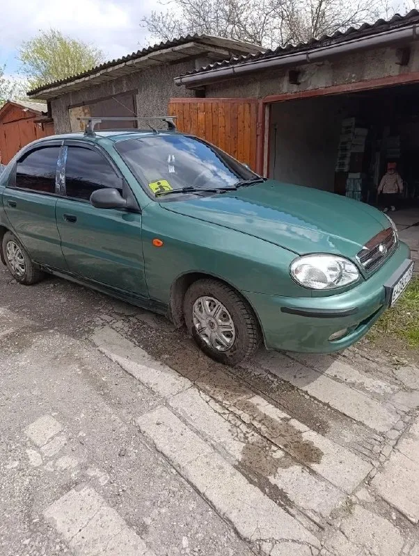 Продаётся заз сенс, 1,3. пробег 62000, год выпуска 2012. автомобиль в отличном состоянии, не гнилая, есть мелкие царапины. автомобиль с ручным управлением на полуавтомате. машина на ходу, всё работает. цена 400000 тысяч. рублей. т. +79494345525. макеевка. 📞 звоните: +7(949)4345525 - фотография - 6