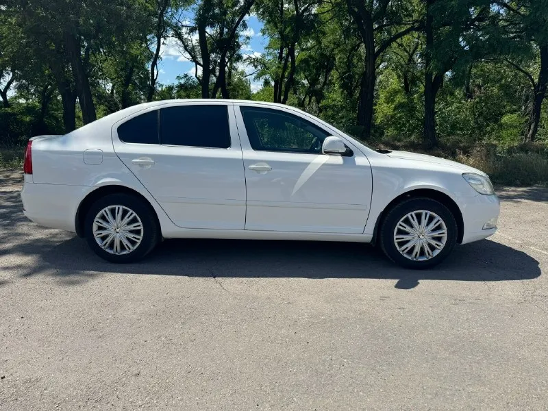 Продам ! Skoda octavia a5 ii(рестайлинг) 2013г. , двигатель 1.8 tsi ( автомат aisin) родной пробег 210 тыс ! Самая полная комплектация ! Авто в отличном состоянии kak внешне так и технически ! Без вложений ! Мотор, коробка, ходая, (на отлично ) ! Всегда все менялось вовремя ! На пробеге 210 тысяч было сделано большое то с заменой всех расходных частей ! Чистый аккуратный, не курящий салон. -линзованная оптика -датчик дождя, света -круиз контроль -климат контроль -музыка -паркторник задний ( заводской) -складывание зеркал -доводчики стекл -подсветка поворота -бортовой компьютер ( на русском) -подогрев сидений -колеса r 16 ( резина 23 года ) -abs, esp -безопасность 8 подушек готов на любые проверки ! Автомобиль в очень хорошем состоянии, эксплуатируется каждый день и не требует вложений! Осмотр в макеевке, цена 1150 000 руб. , 📞 79494680100
📞 Звоните: +7(949)4680100 - фотография - 2