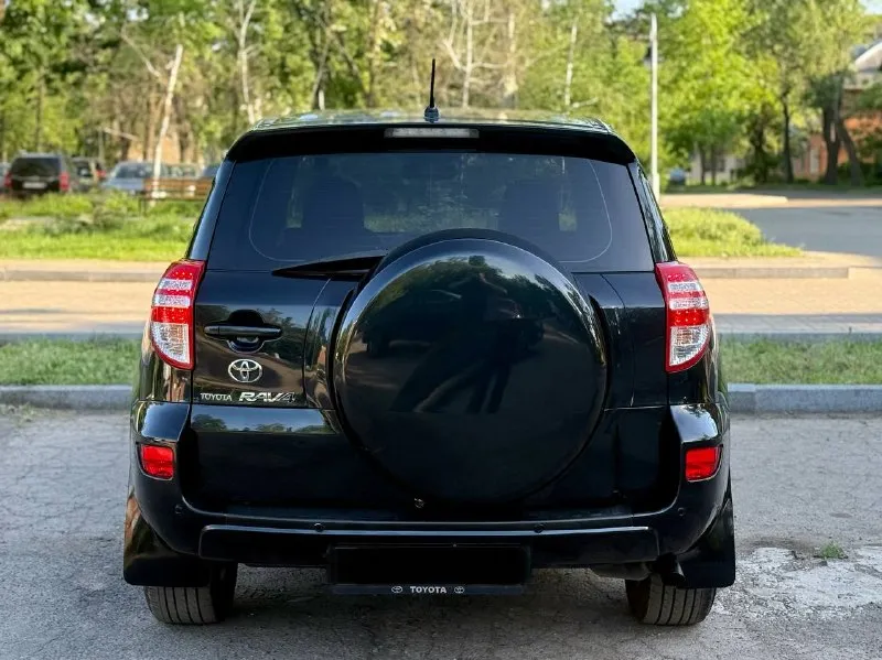 Toyota rav4
Год 2011 (рестайлинг)
Двигатель 2.0 бензин
Пробег 180000
Автоматическая коробка передач
Привод полный подключаемый
Автомобиль в идеальном состоянии, двигатель работает отлично без каких либо потеков, по коробке тоже без нареканий, по ходовой обслужена, салон в очень хорошем состоянии
Хорошая комплектация, двухзонный климат контроль, круиз, помощь при вождении, подключение полного привода, полный электро пакет, подогрев сидений, лобового и заднего стекла, а так же зеркал, парктроники, спорт режим, датчики света и дождя, эл регулировка зеркал и складывание, омыватель фар, большой сенсорный монитор, bluetooth aux, хорошая заводская акустика, отличные 17 колеса. И еще много чего!
Цена 1410000
Возможен торг
+7

📞 Звоните: +7(949)5035528 - фотография - 6