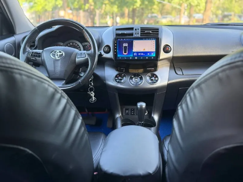 Toyota rav4
Год 2011 (рестайлинг)
Двигатель 2.0 бензин
Пробег 180000
Автоматическая коробка передач
Привод полный подключаемый
Автомобиль в идеальном состоянии, двигатель работает отлично без каких либо потеков, по коробке тоже без нареканий, по ходовой обслужена, салон в очень хорошем состоянии
Хорошая комплектация, двухзонный климат контроль, круиз, помощь при вождении, подключение полного привода, полный электро пакет, подогрев сидений, лобового и заднего стекла, а так же зеркал, парктроники, спорт режим, датчики света и дождя, эл регулировка зеркал и складывание, омыватель фар, большой сенсорный монитор, bluetooth aux, хорошая заводская акустика, отличные 17 колеса. И еще много чего!
Цена 1410000
Возможен торг
+7

📞 Звоните: +7(949)5035528 - фотография - 7