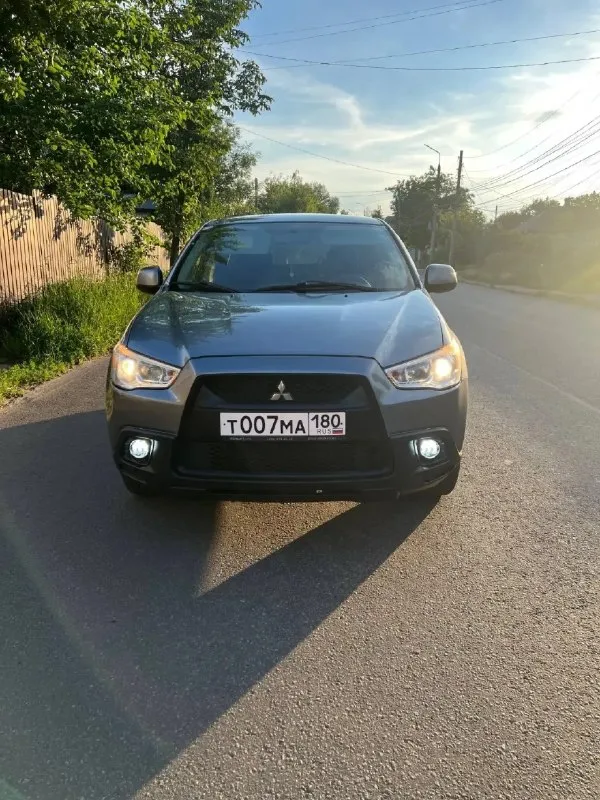 Mitsubishi asx
Год :2011
Объем :1.6
Кпп : механика

Комплектация:
4 Стекло подъемника
Подогрев сидений
Подогрев зеркал и стекол
Противотуманные фары
Сигнализация с авто запуском
Кондиционер заправлен
2 Ключа
2 Владельца
Зелёная автотека
Парктроник с камерой заднего вида
Новые диски
Новая летняя резина.

По авто :
Полностью обслужена
Вложений не требует
По кузову всё в отличном состоянии не гнили не корозий и даже признаков негде нет дно идеальное
При осмотре убедитесь сами :

Двигатель масло не есть от слова совсем.
Коробка идеально переключает мягко не вылетает не хрустит.

Приезжайте во всем убедитесь сами.

Документы чистые деогнамтическая карта есть !

Осмотр:
Город макеевка донецк
Цена 900000.

+79498340074
(Макс)
(Телеграм)
📞 🇷🇺 Звоните: +79498340074 - фотография - 2