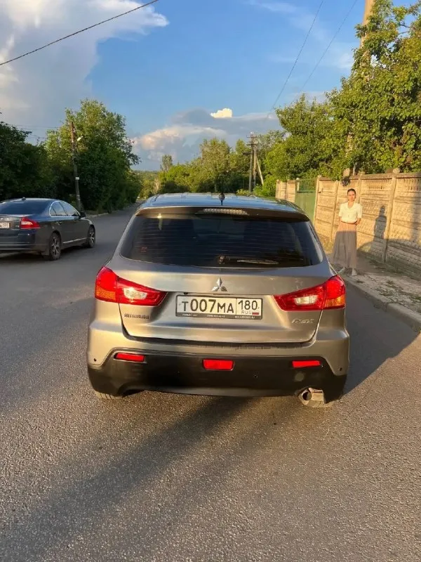 Mitsubishi asx
Год :2011
Объем :1.6
Кпп : механика

Комплектация:
4 Стекло подъемника
Подогрев сидений
Подогрев зеркал и стекол
Противотуманные фары
Сигнализация с авто запуском
Кондиционер заправлен
2 Ключа
2 Владельца
Зелёная автотека
Парктроник с камерой заднего вида
Новые диски
Новая летняя резина.

По авто :
Полностью обслужена
Вложений не требует
По кузову всё в отличном состоянии не гнили не корозий и даже признаков негде нет дно идеальное
При осмотре убедитесь сами :

Двигатель масло не есть от слова совсем.
Коробка идеально переключает мягко не вылетает не хрустит.

Приезжайте во всем убедитесь сами.

Документы чистые деогнамтическая карта есть !

Осмотр:
Город макеевка донецк
Цена 900000.

+79498340074
(Макс)
(Телеграм)
📞 🇷🇺 Звоните: +79498340074 - фотография - 3