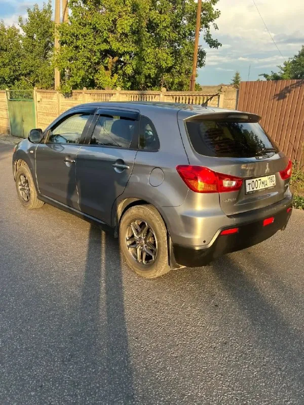 Mitsubishi asx
Год :2011
Объем :1.6
Кпп : механика

Комплектация:
4 Стекло подъемника
Подогрев сидений
Подогрев зеркал и стекол
Противотуманные фары
Сигнализация с авто запуском
Кондиционер заправлен
2 Ключа
2 Владельца
Зелёная автотека
Парктроник с камерой заднего вида
Новые диски
Новая летняя резина.

По авто :
Полностью обслужена
Вложений не требует
По кузову всё в отличном состоянии не гнили не корозий и даже признаков негде нет дно идеальное
При осмотре убедитесь сами :

Двигатель масло не есть от слова совсем.
Коробка идеально переключает мягко не вылетает не хрустит.

Приезжайте во всем убедитесь сами.

Документы чистые деогнамтическая карта есть !

Осмотр:
Город макеевка донецк
Цена 900000.

+79498340074
(Макс)
(Телеграм)
📞 🇷🇺 Звоните: +79498340074 - фотография - 4