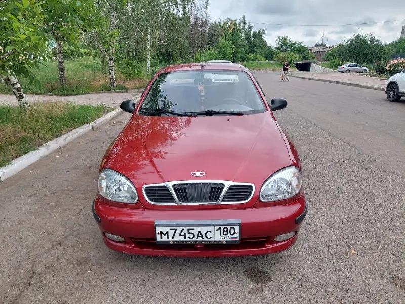 Продам дэо сенс 2006 года выпуска. Мотор бензиновый 1.3, кпп механика 5 ступеней, состояние автомобиля хорошее для своего возраста. Пробег 92000км. 2 комплекта шин и дисков. Г макеевка цена 250000 р +7949308114 - фотография - 1