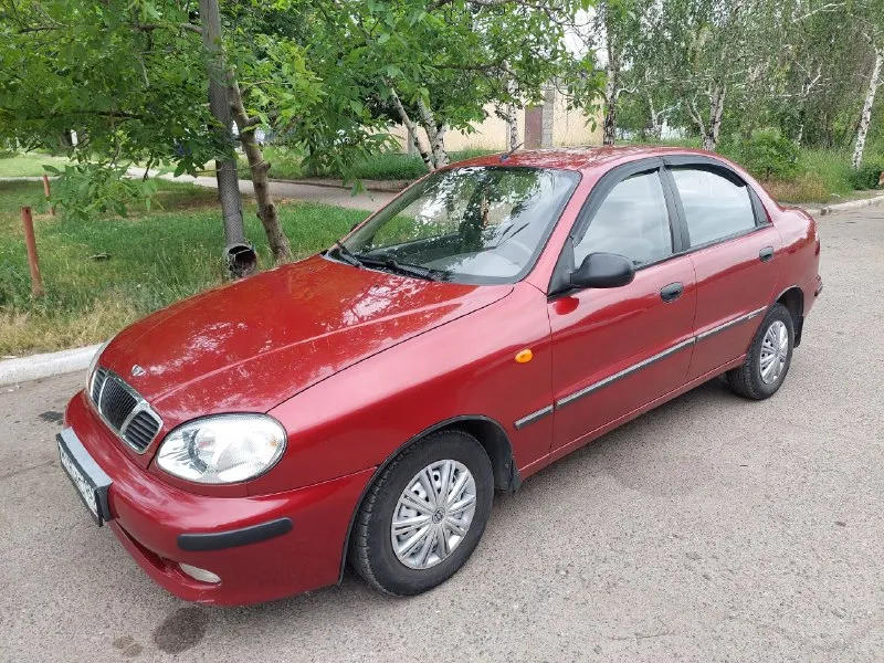 Продам дэо сенс 2006 года выпуска. Мотор бензиновый 1.3, кпп механика 5 ступеней, состояние автомобиля хорошее для своего возраста. Пробег 92000км. 2 комплекта шин и дисков. Г макеевка цена 250000 р +7949308114 - фотография - 2