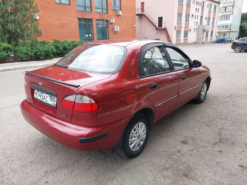 Продам дэо сенс 2006 года выпуска. Мотор бензиновый 1.3, кпп механика 5 ступеней, состояние автомобиля хорошее для своего возраста. Пробег 92000км. 2 комплекта шин и дисков. Г макеевка цена 250000 р +7949308114 - фотография - 4