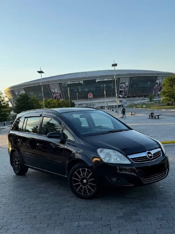 В продаже opel zafira b рестайлинг 2008 года выпуска!
Двигатель 1.8 бензин работает без нареканий обслужен от а до я, не давно было полное то все жидкости и фильтра заменены. Коробка обычная механика, все передачи на месте, сцепление новое. Ходовая часть без вопросов из не давнего были заменены колодки и тормозные диски в круг, стоит новая летняя резина на новых литых дисках!
Комплектация: электро регулировка зеркал, складывание зеркал, 2 эсп, климат контроль, туманки, 7 мест, мульти руль, подогревы сидений, круиз контроль и тд.
Юридически абсолютно чистый автомобиль возможен обмен и продажа в кредит!
Осмотр донецк
Цена: 690.000₽, торг
☎️ +7 (949) 339-39-10
📞 Звоните: +7(949)3393910 - фотография - 1