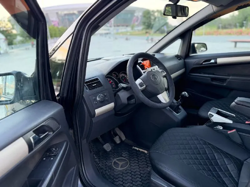 В продаже opel zafira b рестайлинг 2008 года выпуска!
Двигатель 1.8 бензин работает без нареканий обслужен от а до я, не давно было полное то все жидкости и фильтра заменены. Коробка обычная механика, все передачи на месте, сцепление новое. Ходовая часть без вопросов из не давнего были заменены колодки и тормозные диски в круг, стоит новая летняя резина на новых литых дисках!
Комплектация: электро регулировка зеркал, складывание зеркал, 2 эсп, климат контроль, туманки, 7 мест, мульти руль, подогревы сидений, круиз контроль и тд.
Юридически абсолютно чистый автомобиль возможен обмен и продажа в кредит!
Осмотр донецк
Цена: 690.000₽, торг
☎️ +7 (949) 339-39-10
📞 Звоните: +7(949)3393910 - фотография - 10