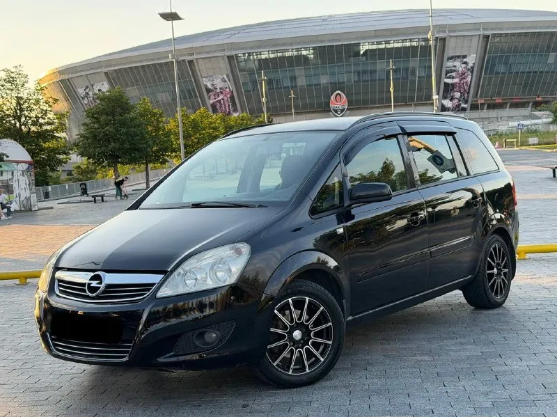 В продаже opel zafira b рестайлинг 2008 года выпуска!
Двигатель 1.8 бензин работает без нареканий обслужен от а до я, не давно было полное то все жидкости и фильтра заменены. Коробка обычная механика, все передачи на месте, сцепление новое. Ходовая часть без вопросов из не давнего были заменены колодки и тормозные диски в круг, стоит новая летняя резина на новых литых дисках!
Комплектация: электро регулировка зеркал, складывание зеркал, 2 эсп, климат контроль, туманки, 7 мест, мульти руль, подогревы сидений, круиз контроль и тд.
Юридически абсолютно чистый автомобиль возможен обмен и продажа в кредит!
Осмотр донецк
Цена: 690.000₽, торг
☎️ +7 (949) 339-39-10
📞 Звоните: +7(949)3393910 - фотография - 4