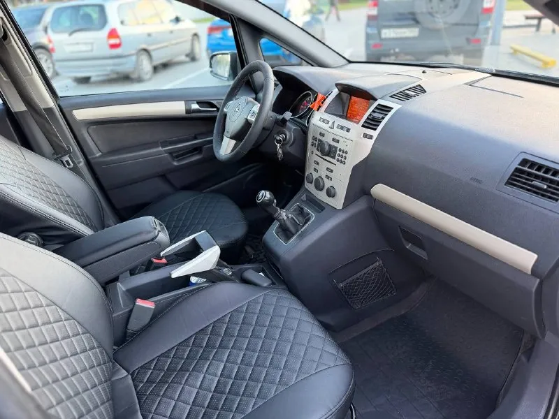 В продаже opel zafira b рестайлинг 2008 года выпуска!
Двигатель 1.8 бензин работает без нареканий обслужен от а до я, не давно было полное то все жидкости и фильтра заменены. Коробка обычная механика, все передачи на месте, сцепление новое. Ходовая часть без вопросов из не давнего были заменены колодки и тормозные диски в круг, стоит новая летняя резина на новых литых дисках!
Комплектация: электро регулировка зеркал, складывание зеркал, 2 эсп, климат контроль, туманки, 7 мест, мульти руль, подогревы сидений, круиз контроль и тд.
Юридически абсолютно чистый автомобиль возможен обмен и продажа в кредит!
Осмотр донецк
Цена: 690.000₽, торг
☎️ +7 (949) 339-39-10
📞 Звоните: +7(949)3393910 - фотография - 9