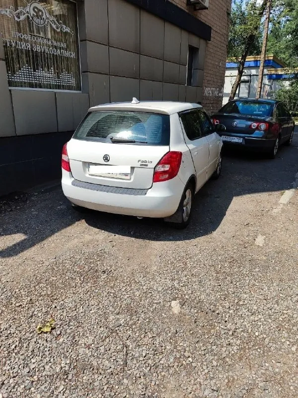 Продам fabia 2 2011 г. В. 1.6 автомат aisin, климат, кузов оцинкован, состояние хорошее. За машиной ухаживали. Полностью обслужен, лето на дисках р15, зима на штампах р14, резина новая. Расход по городу 9 л, по трассе до 5.5. Экономичный и компактный автомобиль. Пробег 178 тыс.
Продаю из-за ненадобности.
Цена 800 т. Р.
+79493197641
📲 Tg: @atuwow
📞 Звоните: +7(949)3197641 - фотография - 2
