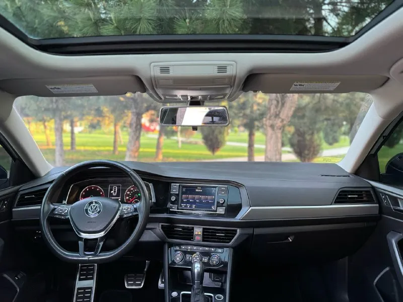🚘 Продаётся volkswagen jetta 2019 года в отличном состоянии!
Двигатель 1.4 бензин.
Коробка автомат.
Автомобиль ухоженный, в хорошей комплектации, полностью обслужен и готов к эксплуатации без дополнительных вложений.
Комплектация:
Датчики слепых зон
Двухзонный климат-контроль
Камера заднего вида
Мультируль
Датчики дождя и света
Кожаный салон
Система start/stop
Бесключевой доступ
Год выпуска: 2019 пробег: 143 000 км
Цена: 1 670 000
Возможен обмен
Возможна продажа в кредит
Переоформление без проблем, быстро и официально.
Возможен обмен.
📞 Звоните или пишите — отвечу на все вопросы!
+7 949-458-29-30 - фотография - 5