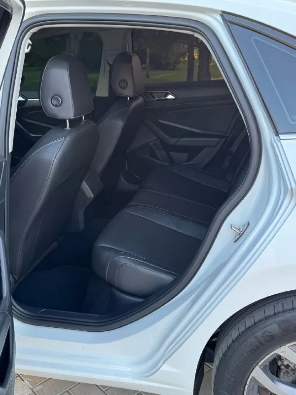 🚘 Продаётся volkswagen jetta 2019 года в отличном состоянии!
Двигатель 1.4 бензин.
Коробка автомат.
Автомобиль ухоженный, в хорошей комплектации, полностью обслужен и готов к эксплуатации без дополнительных вложений.
Комплектация:
Датчики слепых зон
Двухзонный климат-контроль
Камера заднего вида
Мультируль
Датчики дождя и света
Кожаный салон
Система start/stop
Бесключевой доступ
Год выпуска: 2019 пробег: 143 000 км
Цена: 1 670 000
Возможен обмен
Возможна продажа в кредит
Переоформление без проблем, быстро и официально.
Возможен обмен.
📞 Звоните или пишите — отвечу на все вопросы!
+7 949-458-29-30 - фотография - 7