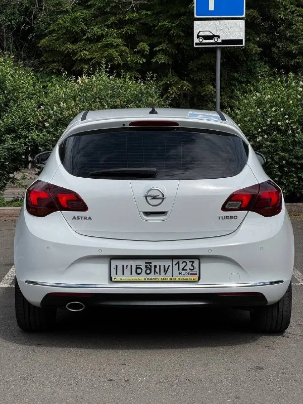 Opel astra j cosmo at 1.4 turbo 2014 г. В.
Экслюзив‼️‼️‼️
Авто в самой максимальной комплектации, идеальном состоянии, зеленой автотекой(без дтп)
Пробег 94000км
Два ключа!!!
За весь период 2 владельца история по обслуживанию авто с первого дня владения со всеми подрядами и чеками предоставлю, автотеку скину!!
Состояние нового авто!!!
По комплектации
-Полный электропакет
-Серво/мультируль
-Подогрев сидений/руля/форсунок омывателя
-Двухзонный климат-контроль
-Круиз-контроль/лимитер
-Датчик света/дождя
-Зеркало с авто затемнением
-Задний парктроник
-Камера заднего вида
-Мультимедиа с максимальным дисплеем, навигацией, громкой связью, aux/bt/usb 9 динамиков
-Помощь при подьеме в гору
-Адоптивные ксеноновые фары afl (автодальний, заглядывают в повороты)
-Омыватели фар
-Штатная амбиентная подсветка
-Комбинированный салон кожа/ткань
-Замок на кпп
-Электроскладывания зеркал
Авто обслужено до мелочей!!!
-Замена всех фильтров и жидкостей !!
-Акпп полностью обслужено
-По ходовой части все перебрано (все новое!!!)
-Тормозные колодки, диски новые!!
Установлена новая летняя резина на штатных дисках r17
Автомобиль готов к долгой эксплуатации без вложений!!!
Стоимость 885 тыс. Руб.
Торг у капота!!!
Звоните +79495082418 (мах)
Тг вотсап +79493811593 - фотография - 5