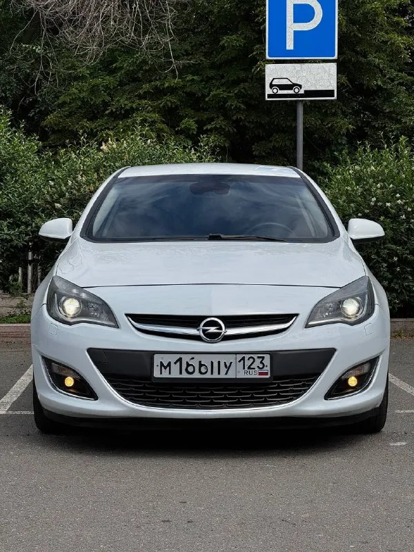 Opel astra j cosmo at 1.4 turbo 2014 г. В.
Экслюзив‼️‼️‼️
Авто в самой максимальной комплектации, идеальном состоянии, зеленой автотекой(без дтп)
Пробег 94000км
Два ключа!!!
За весь период 2 владельца история по обслуживанию авто с первого дня владения со всеми подрядами и чеками предоставлю, автотеку скину!!
Состояние нового авто!!!
По комплектации
-Полный электропакет
-Серво/мультируль
-Подогрев сидений/руля/форсунок омывателя
-Двухзонный климат-контроль
-Круиз-контроль/лимитер
-Датчик света/дождя
-Зеркало с авто затемнением
-Задний парктроник
-Камера заднего вида
-Мультимедиа с максимальным дисплеем, навигацией, громкой связью, aux/bt/usb 9 динамиков
-Помощь при подьеме в гору
-Адоптивные ксеноновые фары afl (автодальний, заглядывают в повороты)
-Омыватели фар
-Штатная амбиентная подсветка
-Комбинированный салон кожа/ткань
-Замок на кпп
-Электроскладывания зеркал
Авто обслужено до мелочей!!!
-Замена всех фильтров и жидкостей !!
-Акпп полностью обслужено
-По ходовой части все перебрано (все новое!!!)
-Тормозные колодки, диски новые!!
Установлена новая летняя резина на штатных дисках r17
Автомобиль готов к долгой эксплуатации без вложений!!!
Стоимость 885 тыс. Руб.
Торг у капота!!!
Звоните +79495082418 (мах)
Тг вотсап +79493811593 - фотография - 6