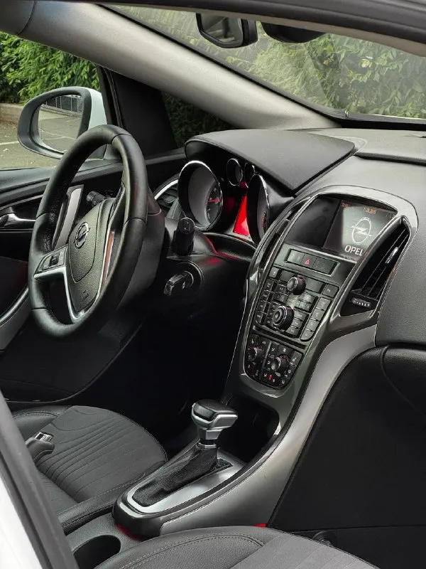 Opel astra j cosmo at 1.4 turbo 2014 г. В.
Экслюзив‼️‼️‼️
Авто в самой максимальной комплектации, идеальном состоянии, зеленой автотекой(без дтп)
Пробег 94000км
Два ключа!!!
За весь период 2 владельца история по обслуживанию авто с первого дня владения со всеми подрядами и чеками предоставлю, автотеку скину!!
Состояние нового авто!!!
По комплектации
-Полный электропакет
-Серво/мультируль
-Подогрев сидений/руля/форсунок омывателя
-Двухзонный климат-контроль
-Круиз-контроль/лимитер
-Датчик света/дождя
-Зеркало с авто затемнением
-Задний парктроник
-Камера заднего вида
-Мультимедиа с максимальным дисплеем, навигацией, громкой связью, aux/bt/usb 9 динамиков
-Помощь при подьеме в гору
-Адоптивные ксеноновые фары afl (автодальний, заглядывают в повороты)
-Омыватели фар
-Штатная амбиентная подсветка
-Комбинированный салон кожа/ткань
-Замок на кпп
-Электроскладывания зеркал
Авто обслужено до мелочей!!!
-Замена всех фильтров и жидкостей !!
-Акпп полностью обслужено
-По ходовой части все перебрано (все новое!!!)
-Тормозные колодки, диски новые!!
Установлена новая летняя резина на штатных дисках r17
Автомобиль готов к долгой эксплуатации без вложений!!!
Стоимость 885 тыс. Руб.
Торг у капота!!!
Звоните +79495082418 (мах)
Тг вотсап +79493811593 - фотография - 7