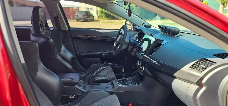 Продаётся легенда.
Настоящий lancer evolution x🔥
Машина приносит незабываемые впечатления!
Про машину можно рассказывать очень долго, многое описать не смогу.

По спекам:
Поршни mahle 86.0
Шатуны carrilo
Вкладыши acl
Шпильки гбц и блока arp
Распредвалы kelford 272
Коллектор выпускной т4 full-race
Турбина garret gtx3076r
Вестгейт
Даунпайп
Впуск 100mm
Большой кулёк hks
Форсунки id1000
Топливная рейка cosworth
Насос aeromotive
Регулятор давления топлива aeromotive
Увеличеные топливные магистрали goodridge
Соленоид grimmspeed
Керамическое сцепление os giken r3c
Датчики defi bf red 5 шт. Шлз aem
Стабилизаторы cusco
Койловеры bc racing rebuilding
Аяк после полного ребилда + перенесён в багажник.
Коробка с усилеными пальцами и главной парой sheptrans
Рычаги вкруг оригинал + полный комплект родных(востановленых)
Три комплекта колёс на дисках:
Зима
Лето
Полуслик toyo proxes r888
Регулируемый выхлоп (трирежима) на 76 трубе
Головное устройство teyes
Тормозная система brembo на армированых шлангах
Кузов живой на 100%
Машина полностью обслужена, денег в авто не жалели ✅
Любое переоформление ✅

Цена : 5.700.000 рублей.
Для более детальной информации звонить по номеру : +79496072294
Max, telegram, по этому же номеру.
По запросу отправлю детальное видео автомобиля 🤝

Звонить только заинтересованным людям 🤝 - фотография - 7