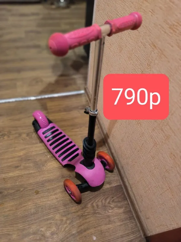 Описание: толокар 450р, руль рабочий; самокат в отличном состоянии, колеса светятся 790р. встреча/самовывоз донецк. цена: 450 руб. 📲 tg: елена 📞🇷🇺звоните: +79493680090 барахолка днр - фотография - 3