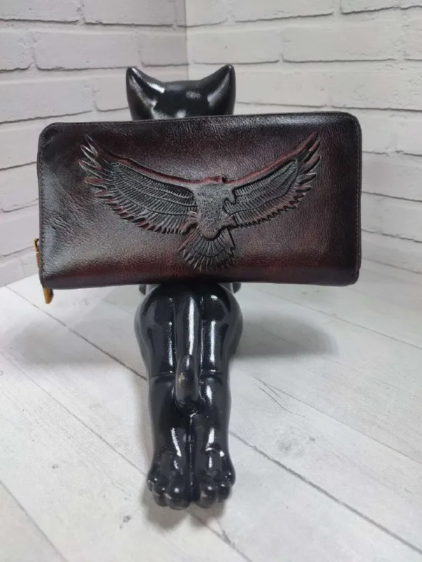 Описание: 💥продам клатч с ручкой из натуральной кожи (новый) отличный функциональный клатч с ручкой из натуральной кожи. в данном клатче насчитывается множество разных отделений, клатч вместительный, имеет интересный дизайн. размер: 19,5 х 10,5 х 2,5 см. все вопросы по телефону. цена: 2950 руб. 📲 tg: валентина бараненко 📞🇷🇺звоните: +7949 450 92 20 барахолка днр - фотография - 5