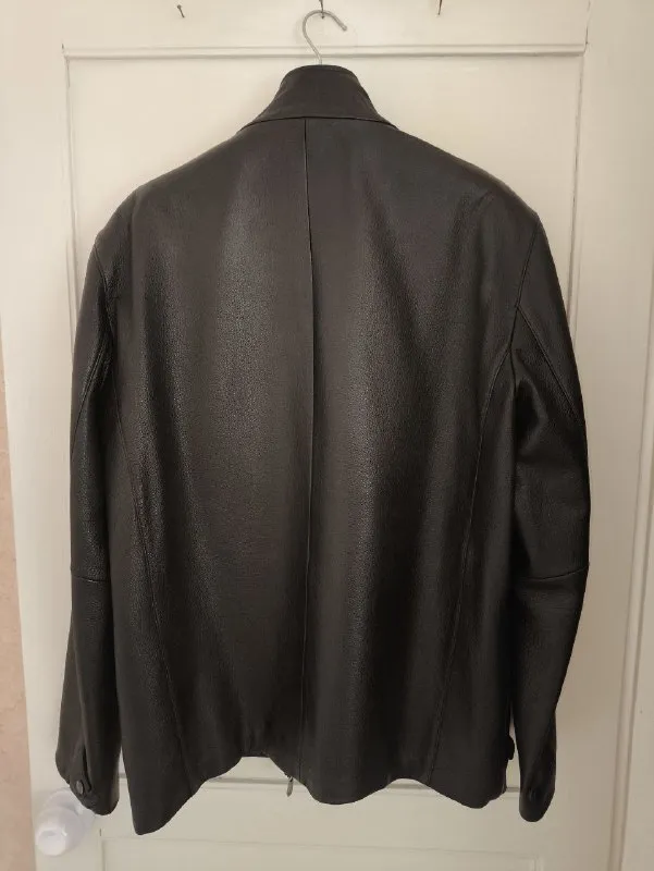 Описание: продам кожаную куртку. натуральная кожа! на рост 180 - 190. размер примерно на 60- 64. в п... - фотография