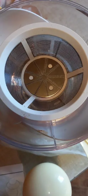 Описание: соковыжималка bork германия мощная новая, тёрка-нержавейка донецк центр цена: 3500 руб. 📲 tg: эля 📞🇷🇺звоните: +79494063139 барахолка днр - фотография - 3