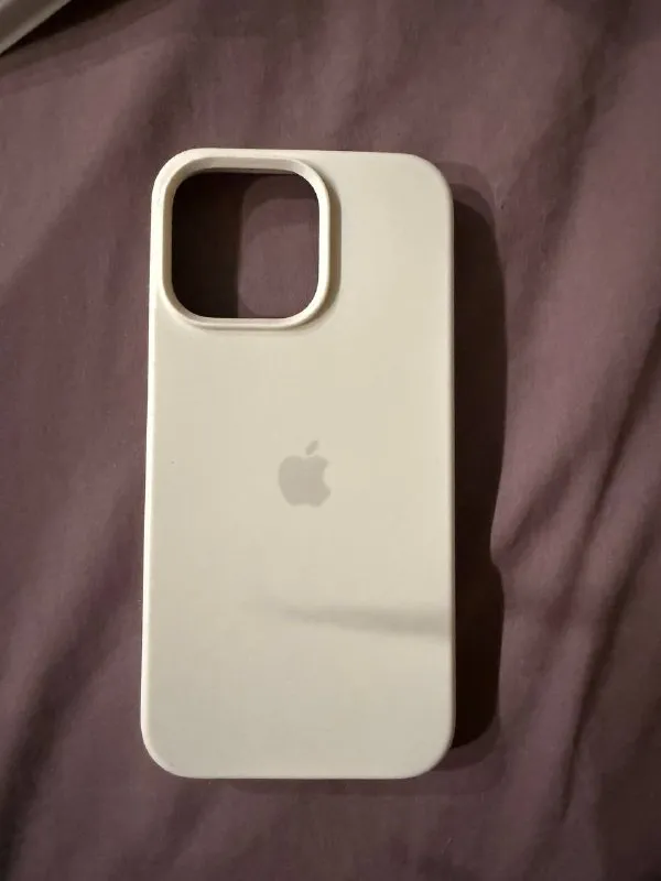 Описание: доброго времени суток! 💐 продам чехлы и стекло на iphone 15 pro max. стекло новое. чехлы в отличном состоянии (кроме одного), ношеные по несколько раз. продаю в связи с покупкой нового телефона. по поводу цены писать в лс. тк в описании стоит цена только для одного чехла, остальные по другой цене 🌺 г. донецк цена: 500 руб. 📲 tg: софия губернатор 📞🇷🇺звоните: +7 949 441 0609 барахолка днр - фотография - 4