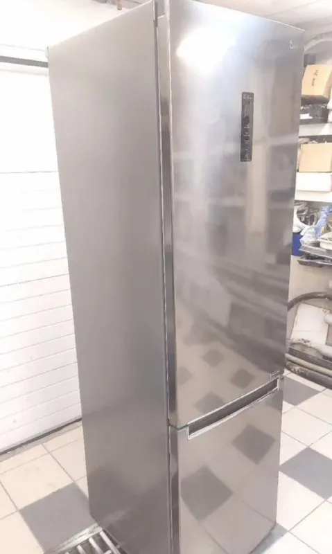 Описание: продам холодильник двухкамерный lg ga-b509smdz no frost. состояние отличное. в эксплуатации 2 года. полностью исправен. чистый без запаха. полностью комплектен. всё целое. высота: 203 см глубина: 68.4 см ширина: 59.5 см возможна доставка. цена: 15000 руб. 📲 tg: максим хвойнов 📞🇷🇺звоните: +79510495536 барахолка днр - фотография - 3