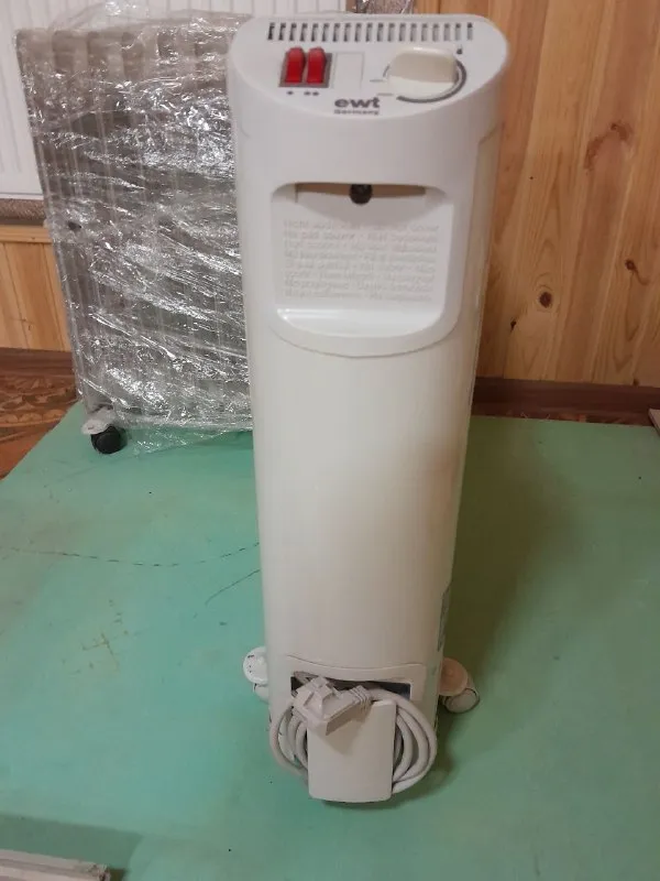 Описание: продается : 1)пылесос "самсунг"соостояние хорошее- 1,5 тыс; 2)масляные обогреватели,2 шт п... - фотография