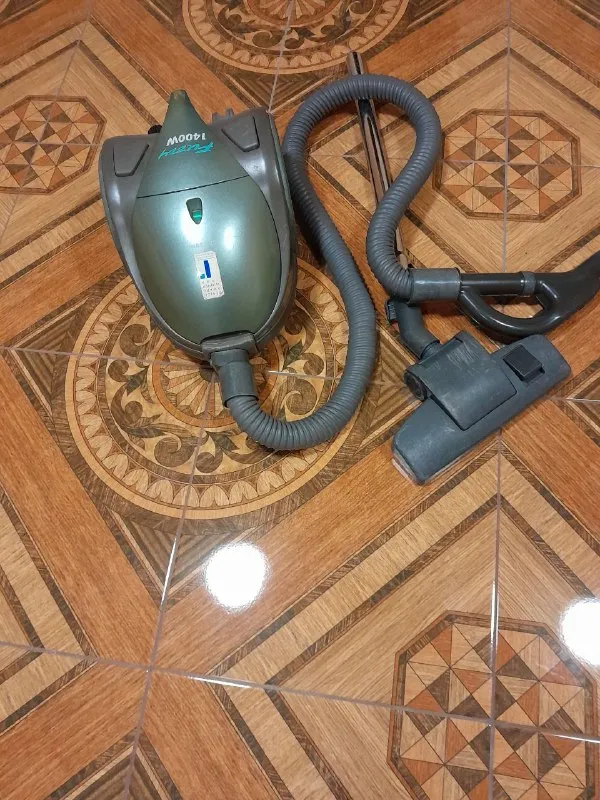 Описание: продается : 1)пылесос "самсунг"соостояние хорошее- 1,5 тыс; 2)масляные обогреватели,2 шт по -1,0 тыс. состояние хорошее небольшой торг. ленинский район. самовынос и самовывоз. оплата - наличный расчет!!! цена: 1000 руб. 📲 tg: антонина котенко 📞🇷🇺звоните: +7949507-04-39 барахолка днр - фотография - 5