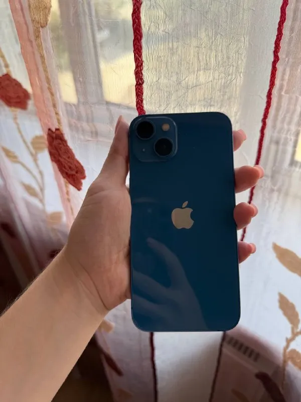 Описание: продам айфон 13/256 акб 77% телефон в отличном состоянии носился всегда в чехле и защитном стекле не вскрывался город горловка +79493927031 цена: 30000 руб. 📲 tg: liza 📞🇷🇺звоните: +79493927031 барахолка днр - фотография - 4