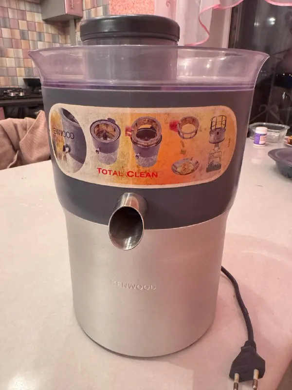 Описание: соковыжималка kenwood je900 в хорошем состоянии. коробки нет донецк, ленинский район цена: 3200 руб. 📲 tg: валерия 📞🇷🇺звоните: 79493167887 барахолка днр - фотография - 4