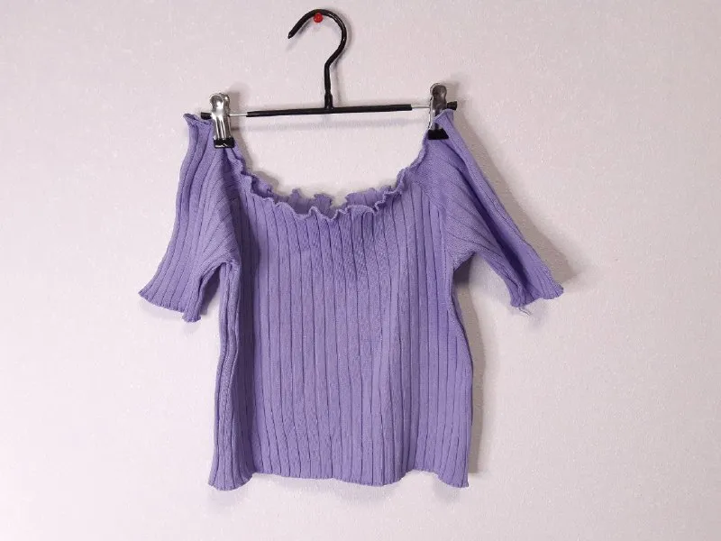 Описание: - трикотажные топы на размер xs. новые. - бельевые топы, s, новые - хлопковая серая футболка, размер м, состояние отличное - темно-синие "школьные" шорты, размер l детский, отличные цена за 1 вещь самовывоз с ул. буденного. цена: 200 руб. 📲 tg: наталия sinamor 📞🇷🇺звоните: +79493534993 барахолка днр - фотография - 7