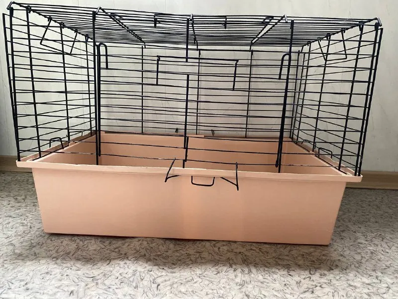 Описание: продам клетку 56x40см (прикреплена на фото) - 2000₽ и лоток 33x22 (прикреплен на фото) - 350₽. пользовались аккуратно, повреждений и дефектов нет. практически новые, брались для декоративных кроликов. отлично подойдут как для маленьких грызунов (хомячки, крыски), так и для более крупных (кролики, морские свинки). территориально - ворошиловский район, возле набережной цена: 2350 руб. 📲 tg: 𝚟𝚕𝚊𝚍𝚒𝚜𝚕𝚊𝚟. 📰 📞🇷🇺звоните: +79494682263 барахолка днр - фотография - 2