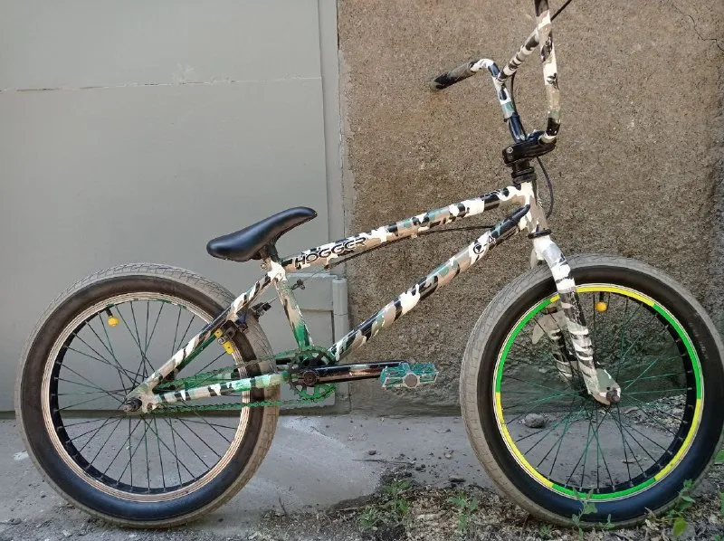 Описание: продам велосипед (bmx) hogger c-4 в хорошем состоянии. пролетарский район. подробнее звоните или пишите. цена: 10000 руб. 📲 tg: toshik🥷 📞🇷🇺звоните: +79493627402 барахолка днр - фотография - 2