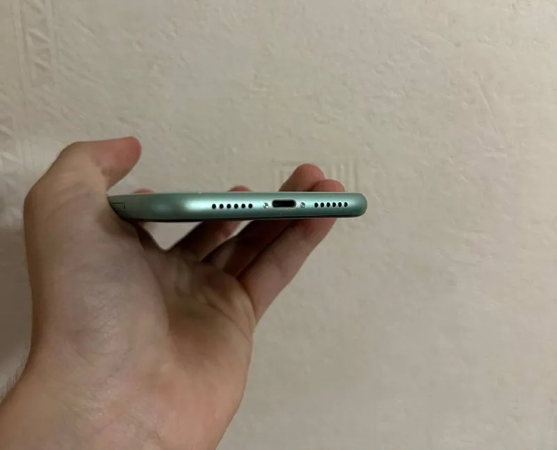Описание: 💚 iphone 11 green 💚 💰цена:12 999 (торг) 💥память:64gb 🔋батарея:75% ( родная) 🔥состояние:отл... - фотография - 1
