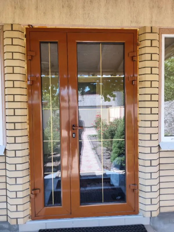 Дверь входная, алюминиевая, новая в упаковке, к двери прилагается все - ставь и пользуйся. цвет - зо... - фотография