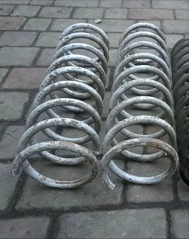 Описание: пружины задней/передней подвески. длина 50см, диаметр 13см, толщина витка 13мм донецк цена... - фотография - 1
